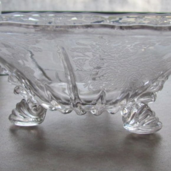 New Hampshire etched glass bowl. - Picture 5 of 5
